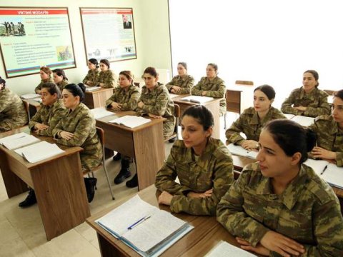 Qadın hərbçilər üçün artıq bu məcburiyyət yoxdur