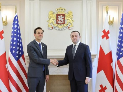 Qaribaşvili ABŞ rəsmisi ilə əməkdaşlığı müzakirə etdi 