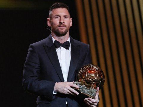 Messi ilin idmançısı seçildi 