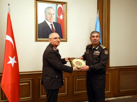 Türkiyəli general Bakıya gəldi - Zakir Həsənovla görüşdü