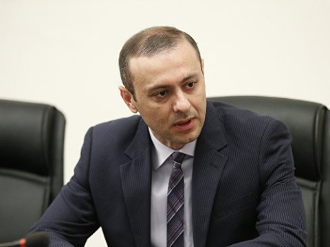 Qriqoryan bu dəfə Britaniyaya gedir