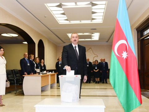 Qışda ilk prezident seçkisi... no problem!