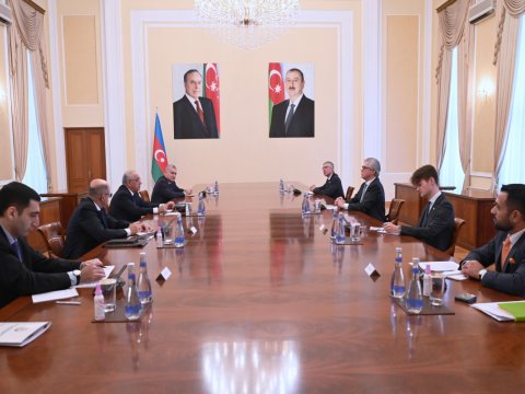 Əli Əsədov Britaniyanın ixracat naziri ilə görüşdü