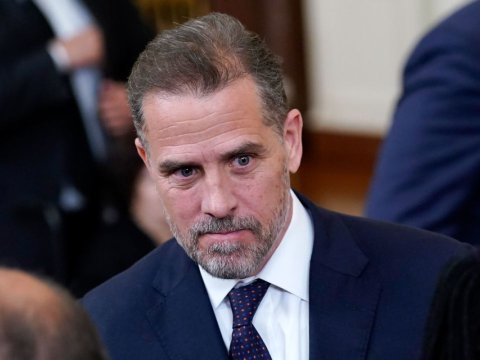 Baydenin oğlu vergidən yayınmaqda ittiham olunur 