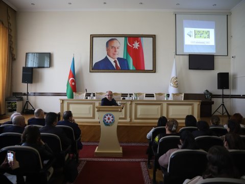 Vaqif Salmanov Gəncə Dövlət Universitetində ustad dərsi keçdi - FOTO
