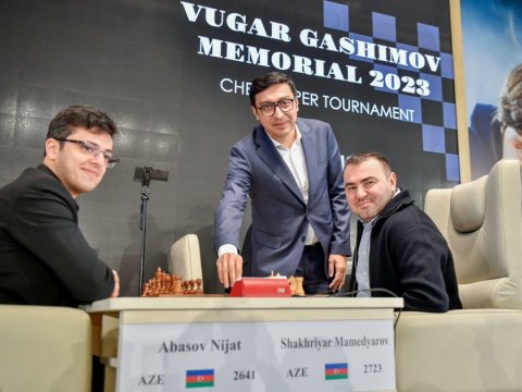 Azərbaycanın iki şahmatçısı liderlər qrupunda qərarlaşıb