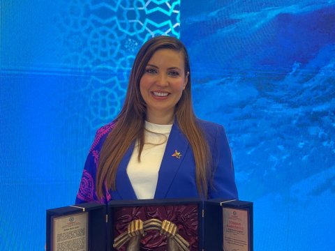 Esra Gezginci Şuşada mükafatlandırıldı - FOTOLAR