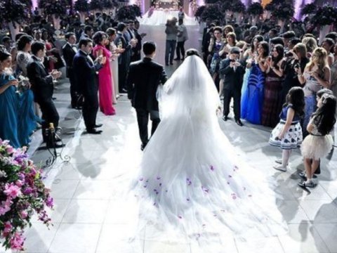 Toyda 4 nəfər bıçaqlandı - Şübhəli şəxslər tutuldu