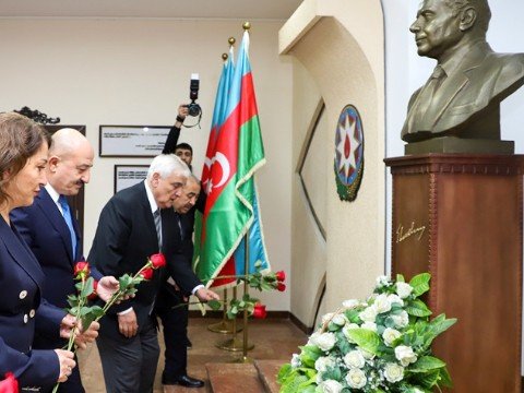 ADU-da Heydər Əliyevin anım günü qeyd edilib - FOTOLAR