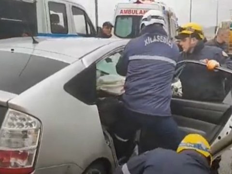 “Prius”da köməksiz qalan şəxs belə xilas edildi - VİDEO