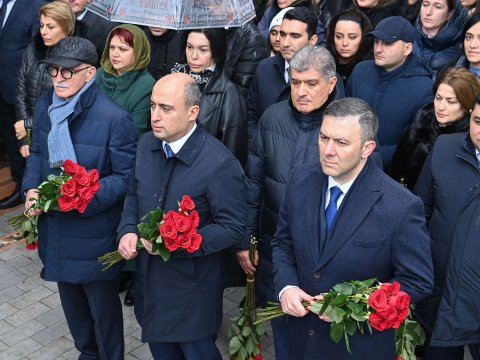 Fəxri xiyaban ziyarət edilib - FOTOLAR