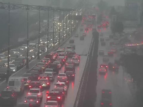 Bakıda körpü çökdü - Tıxac yarandı - VİDEO