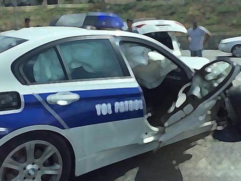 Yol polisinin maşını qəzaya düşdü - Xəsarət alan var