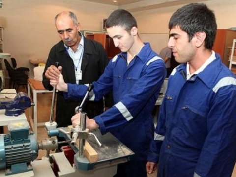 Nazir peşə məktəblərində təhsil haqlarına yenidən baxılmasını təklif etdi