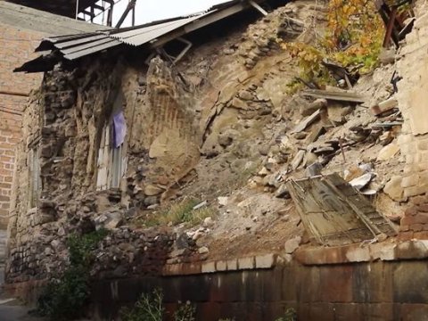 İrəvandan görüntülər: Xətainin yadigarı olan məscidi ermənilər bərbad hala saldılar - VİDEO