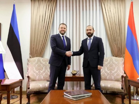 Ermənistan və Estoniya XİN rəhbərləri görüşdü
