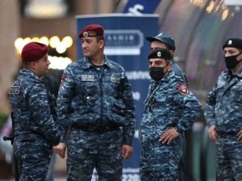 Ermənistanda polis rəisi və müavini korrupsiyaya görə həbs olundu