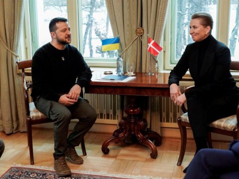 Zelenski Danimarka baş naziri ilə görüşdü 