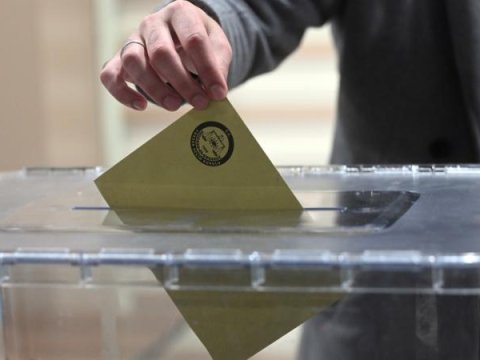 Türkiyə seçkiləri: 1 qutuda 350 seçicinin səsi olacaq