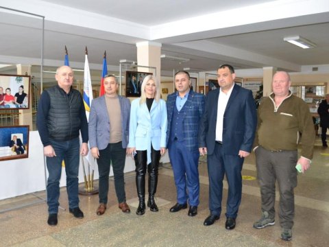 Jitomirdə Heydər Əliyevin 100 illiyi ilə bağlı FOTOSƏRGİ