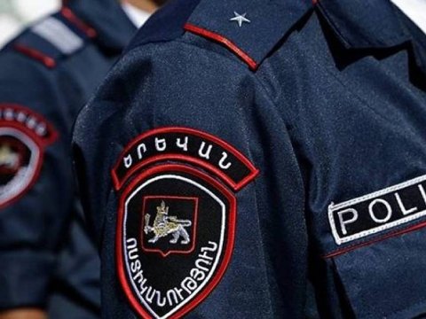 Ermənistanda polis zabiti özünü güllələdi