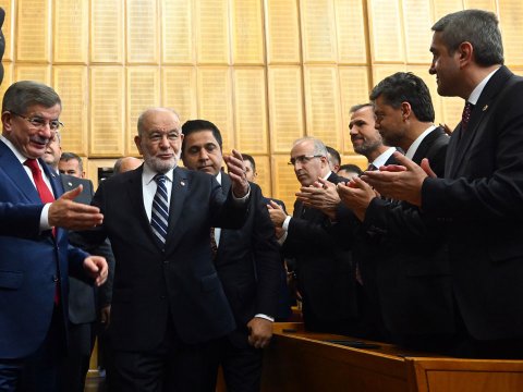 Türkiyə parlamentindəki fraksiyalardan biri ləğv oluna bilər - SƏBƏB