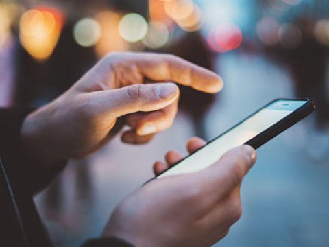 Quldurluq yolu ilə telefon oğurladılar