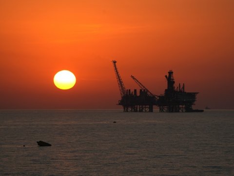 Azərbaycan nefti ucuzlaşdı