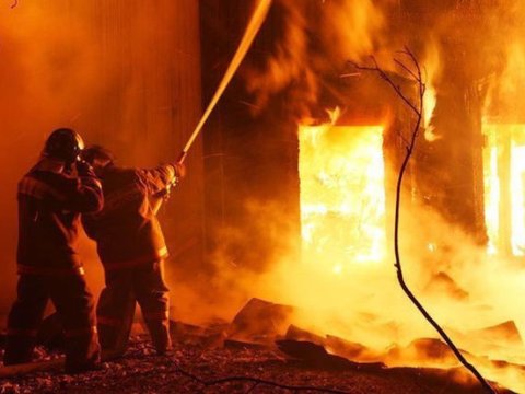 Lənkəranda ev YANDI