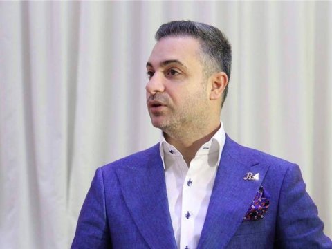 Müğənni Rüfət Axundov sürət həddini aşdı, polis maşını saxladı - VİDEO