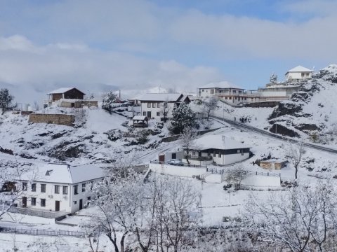 Laçına mövsümün ilk qarı yağdı - FOTOLAR