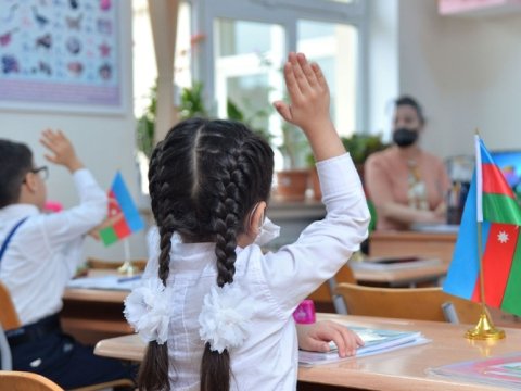 Bakıda 47 mindən çox şagird məktəbini dəyişdi