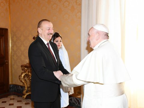İlham Əliyevdən Roma papasına təbrik mesajı
