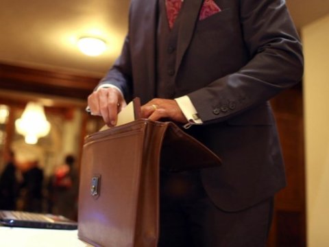 Azərbaycanın ən gənc və yaşlı səfiri: Onlar kimlərdir?