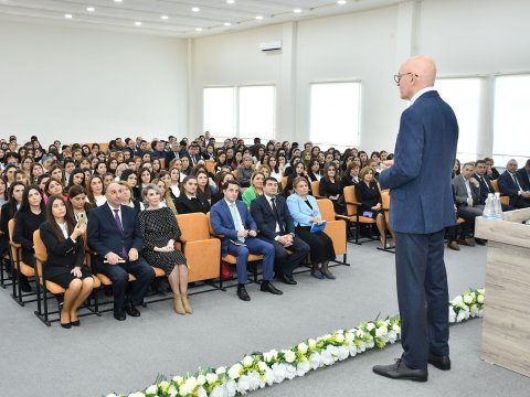 Nazir müavini Siyəzəndə müəllimlərlə görüşdü - FOTOLAR