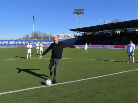 Atam məni Stepanakertə futbola APARMADI