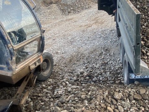 Şəmkirdə çaydan qarışıq suxurlar daşıyanlar CƏRİMƏLƏNDİ