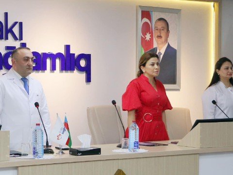 Bakı Sağlamlıq Mərkəzində Heydər Əliyevə həsr olunmuş konfransı keçirilib - FOTOLAR