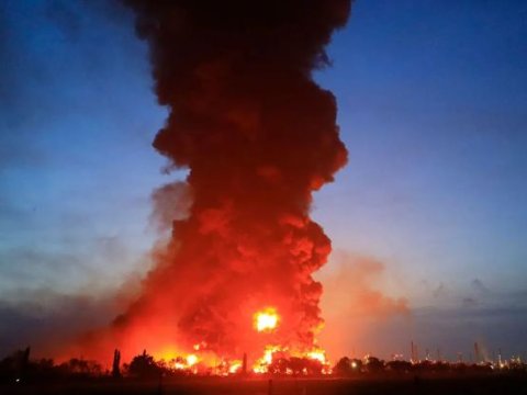 İndoneziyada zavodda partlayış - 13 ölü, 38 yaralı