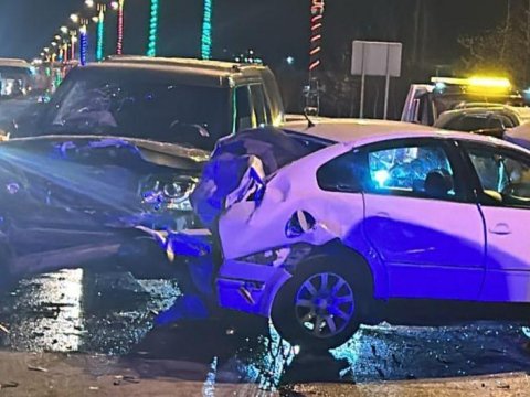 Sumqayıtda zəncirvari qəza - Xəsarət alanlar var