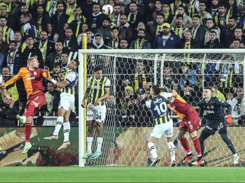 İstanbul derbisi qolsuz başa çatdı 