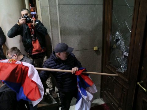 Müxalifət etiraza qalxdı: Vuçiç 