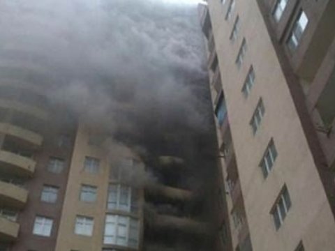 Bakıda yaşayış binasında YANĞIN