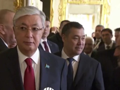 İlham Əliyev Paşinyanla belə salamlaşdı - VİDEO