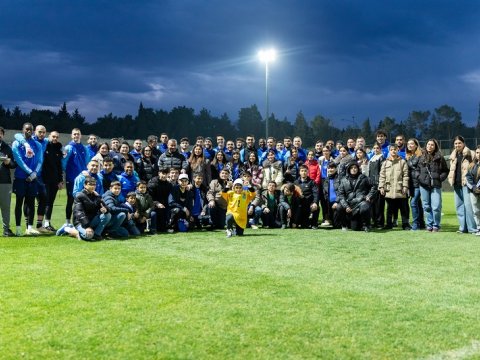 Qış Düşərgəsinin iştirakçıları “Qarabağ”ın futbolçuları ilə görüşüb - FOTO