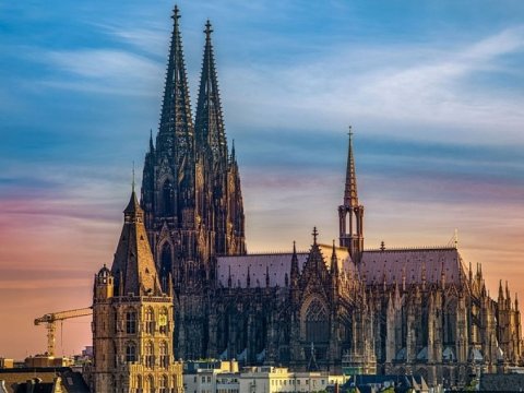 Köln məscidində terror təhlükəsi