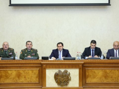Ermənistan Müdafiə Nazirliyində döyüş hazırlığı müzakirə olundu