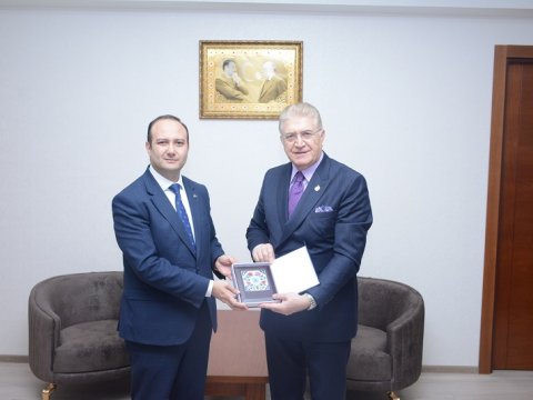 İstanbul Aydın Universiteti ilə İlahiyyat İnstitutu arasında əməkdaşlıq əlaqələri  qurulur