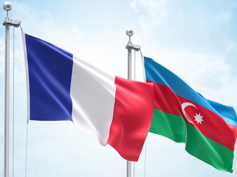 Fransa iki diplomatımızı 