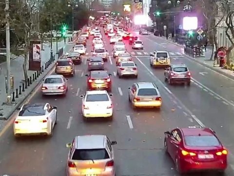 Bakının 10 əsas yolunda tıxac var - SİYAHI